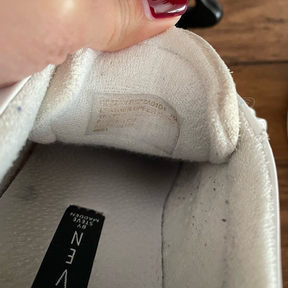 Steve Madden Rezume Sneakers - Picture 10 of 14